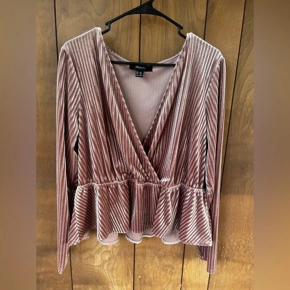 Forever 21+ Pink Velvet Top - Picture 1 of 3